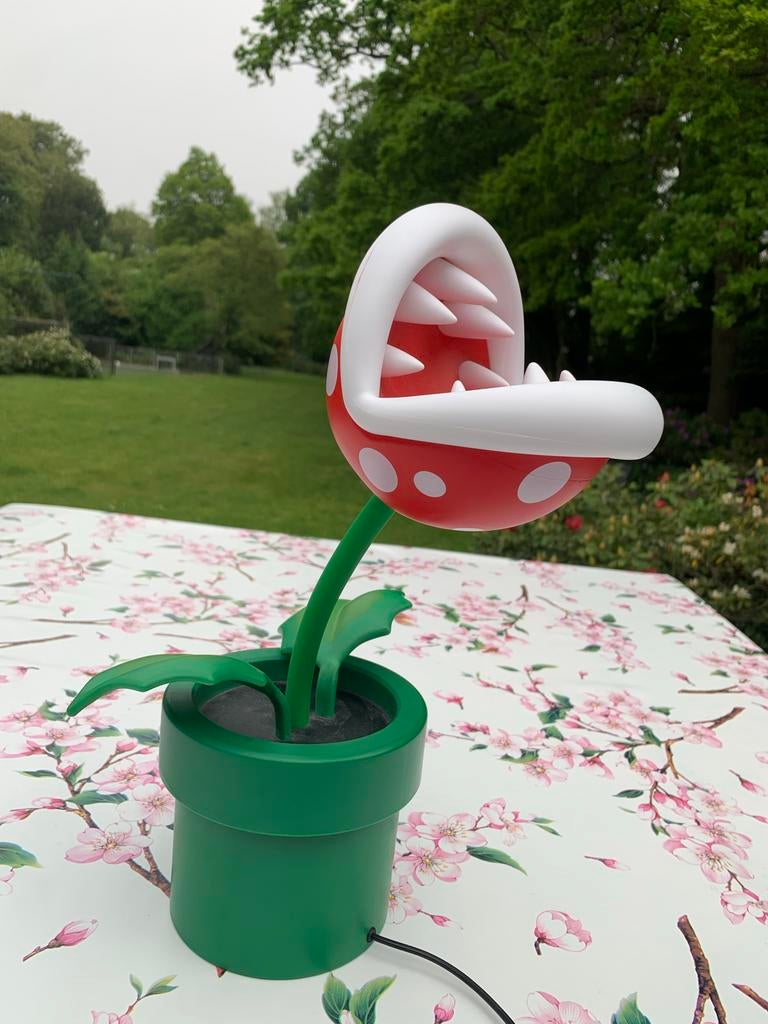 Super Mario Piranha Plant LED lamp, Huis en Inrichting, Ophalen of Verzenden, Zo goed als nieuw, Super Mario Bros, Minder dan 50 cm