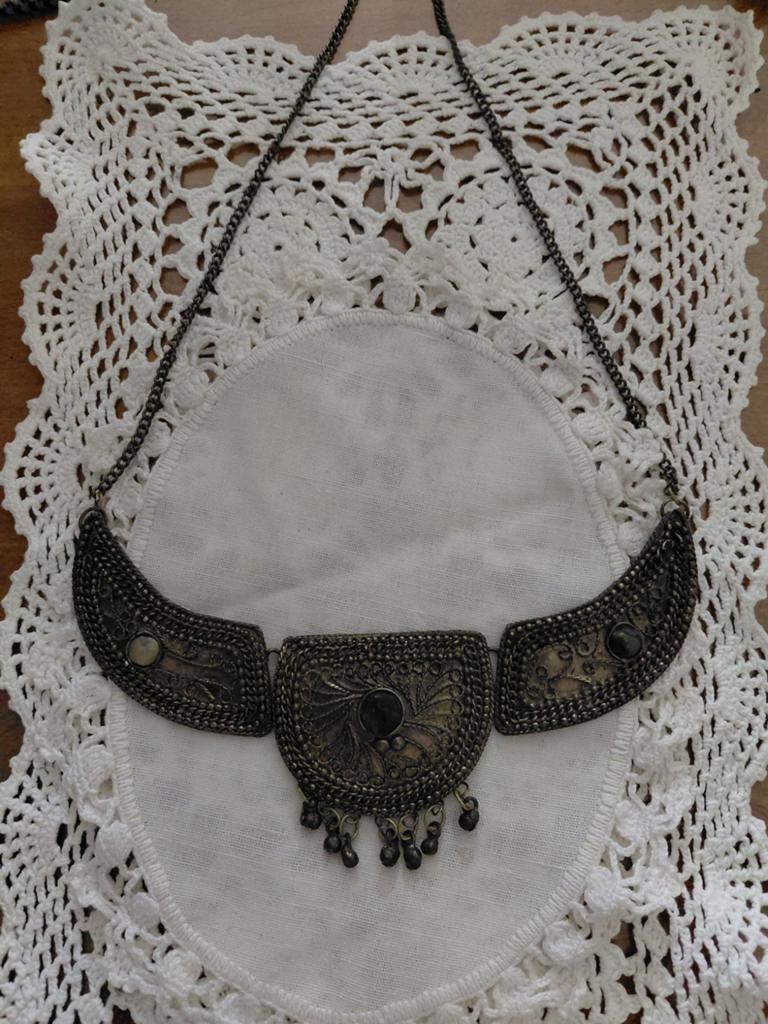 Prachtige ketting met edelstenen, Overige voorstellingen, Ophalen of Verzenden, Zo goed als nieuw, Steen of Mineraal