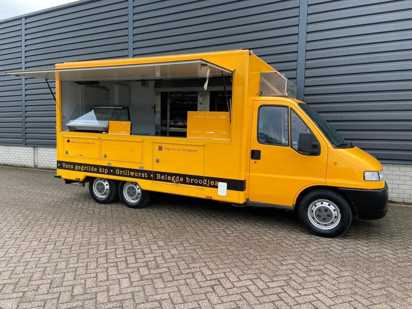 PEUGEOT 230 2.5 103PK, Auto's, Peugeot, Euro 2, Stof, Gebruikt, 4 cilinders