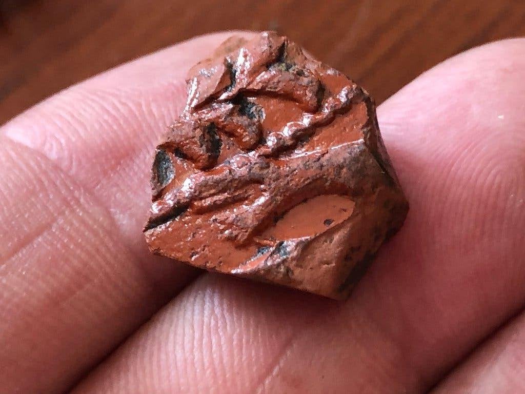 Bodemvondst Romeins BADHUIS NIJMEGEN Terra S. met wolf/hond, Ophalen of Verzenden