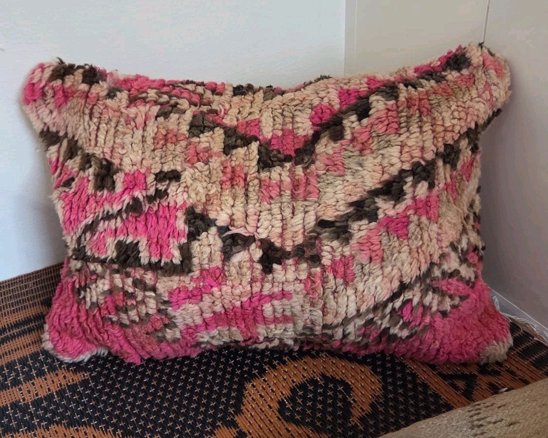Uniek Roze Berber Kussen - Handgemaakt Sierkussen, Huis en Inrichting, Overige merken, Gebruikt, Ophalen of Verzenden, Sierkussen