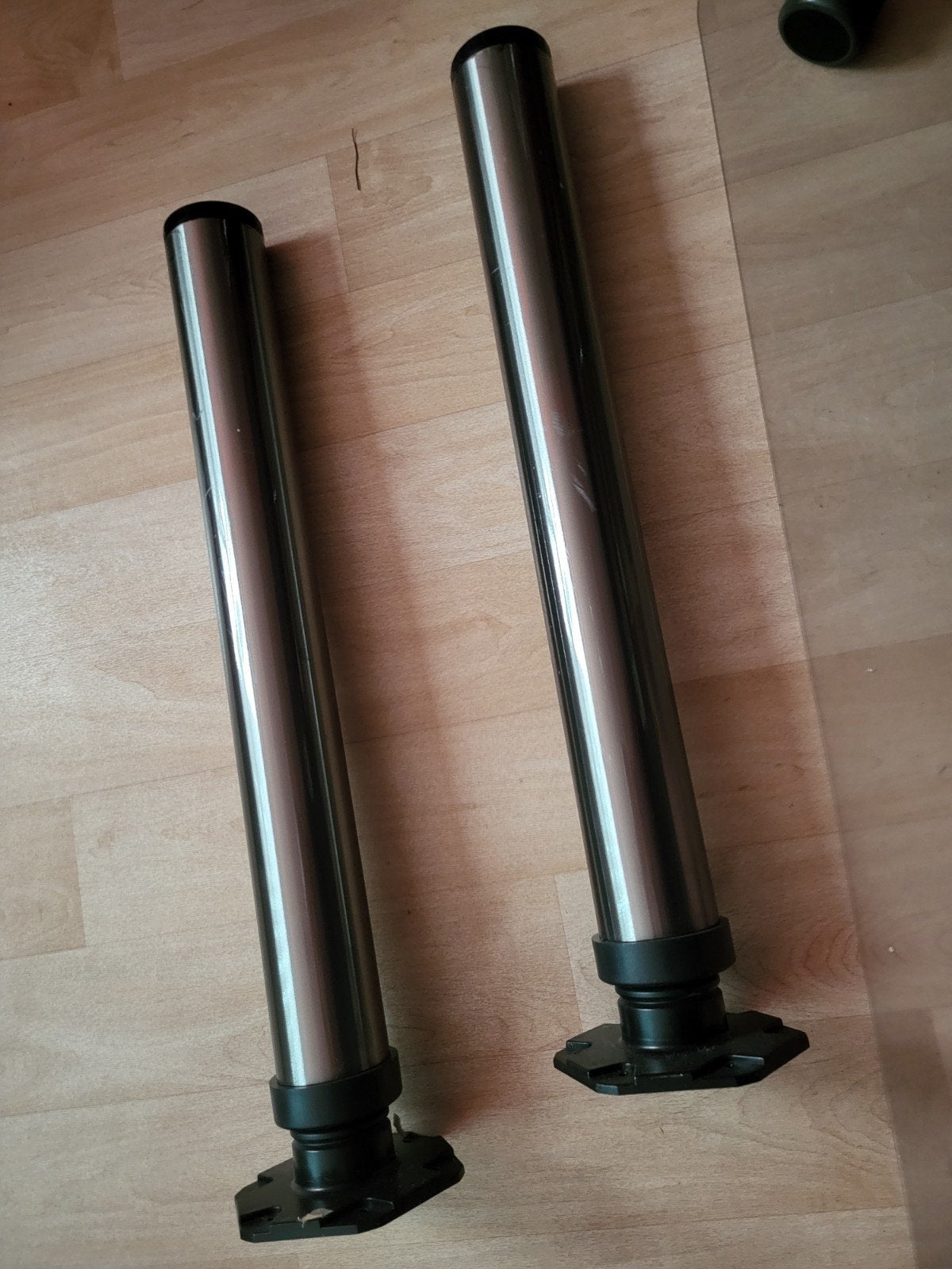 2 metalen tafel poten, Ophalen of Verzenden, Rond, 50 tot 100 cm, Minder dan 50 cm