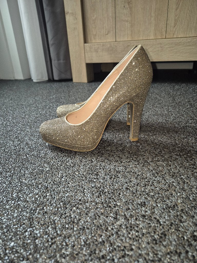 glitter pumps, Ophalen of Verzenden, Zo goed als nieuw, Zwart