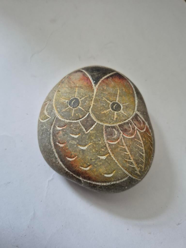 Decoratieve Uil Steen - Handgesneden en Gekleurd, Ophalen of Verzenden, Gebruikt