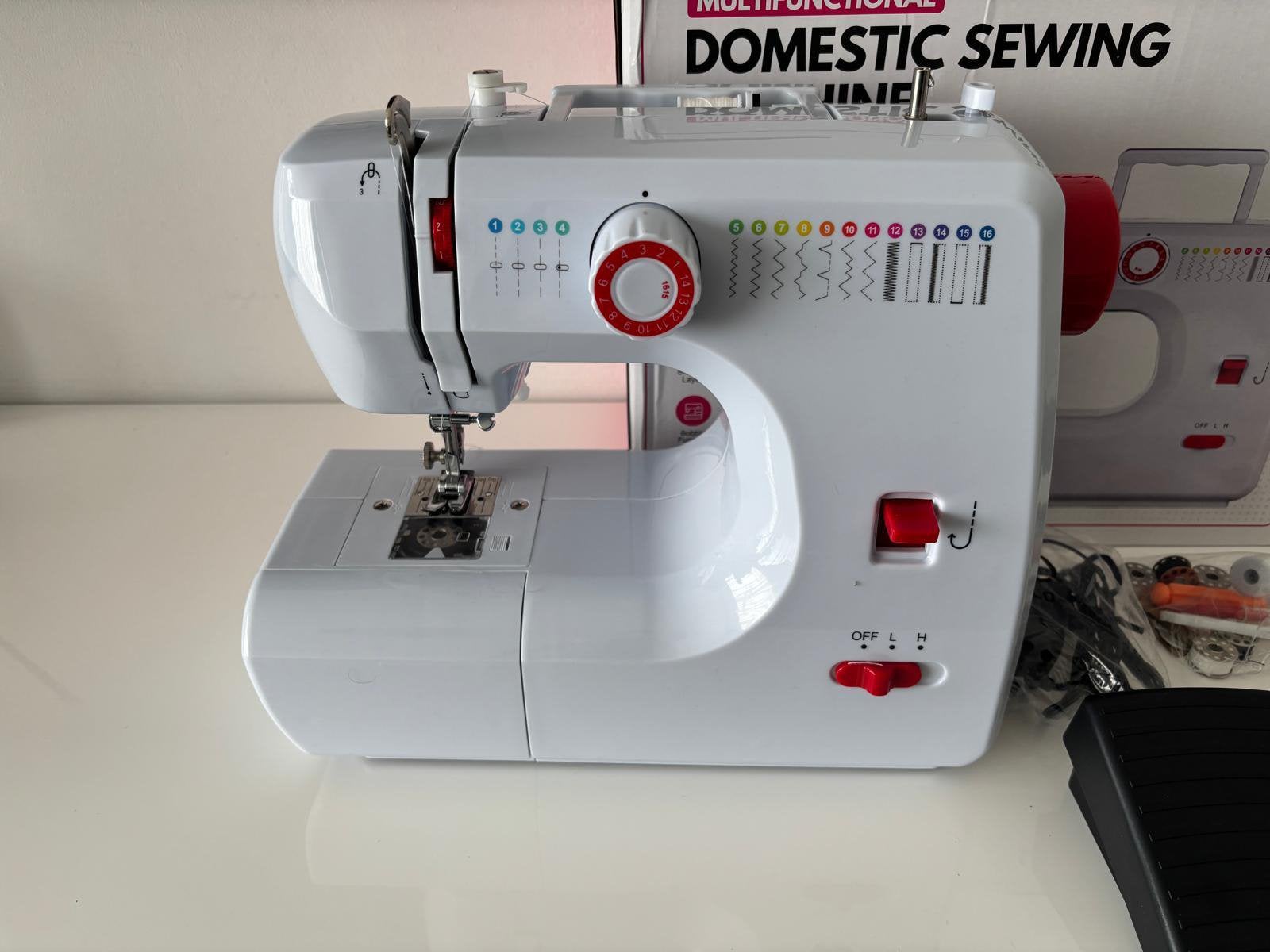 Gatson Naaimachine - Instapmodel 16 Steken - Stil & Compact, Ophalen, Singer, Nieuw, Naaimachine