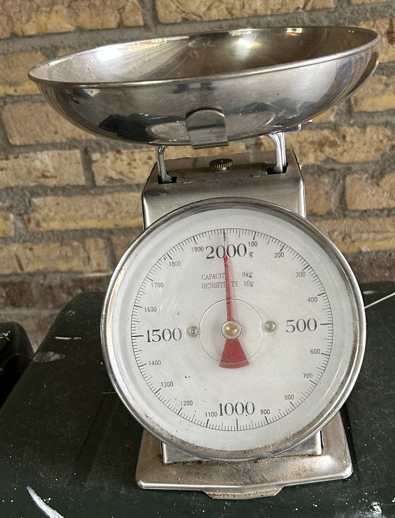 Vintage keukenweegschaal - 2kg capaciteit, Huis en Inrichting, Ophalen, Zilver, Metaal, Overige merken