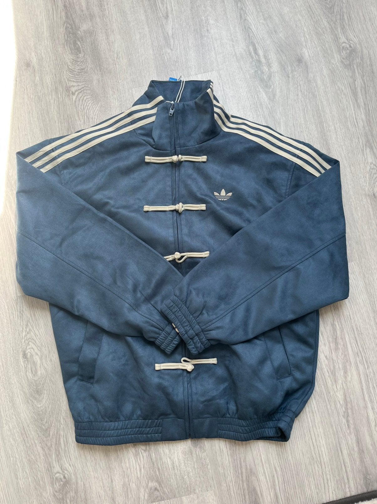 Adidas CNY (Chinese new year), Ophalen of Verzenden, Nieuw, Maat 48/50 (M), Blauw