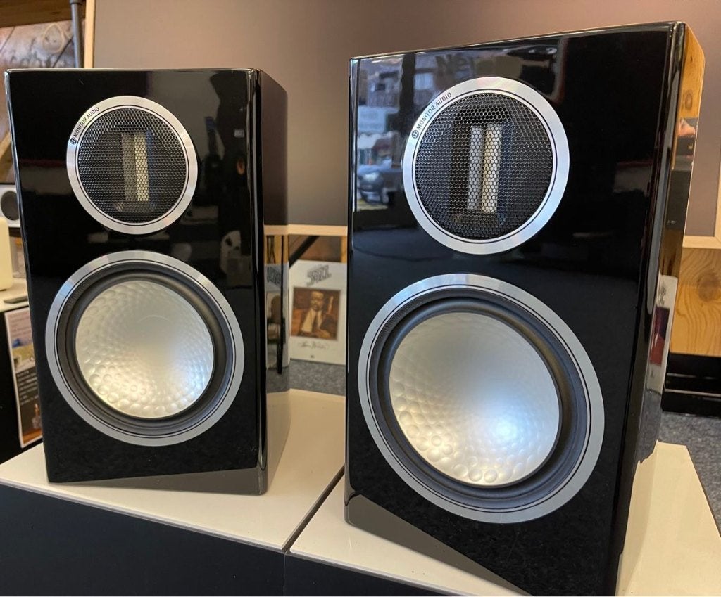 Monitor Audio Gold 100 – Piano Black