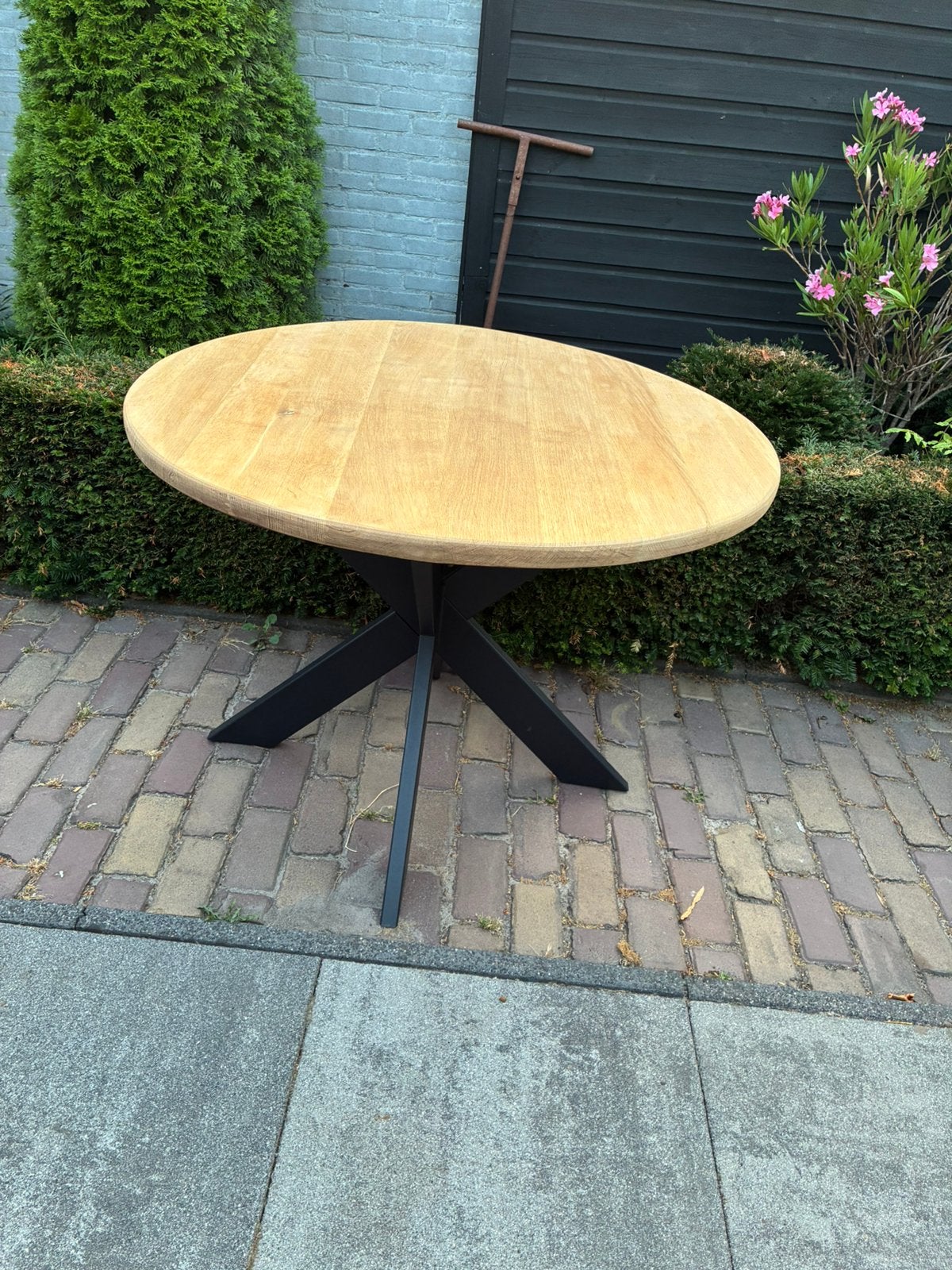 Ronde eettafel, Ophalen, 100 tot 150 cm, Rond, Zo goed als nieuw