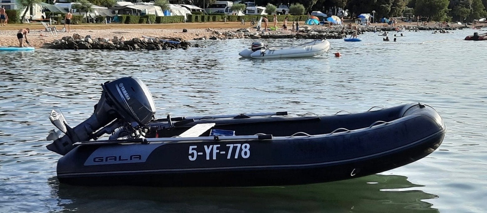 Gala F360 Rubberboot met Yamaha 25pk 4-takt injectie, Ophalen, Aluminium, Inclusief motor, Zo goed als nieuw