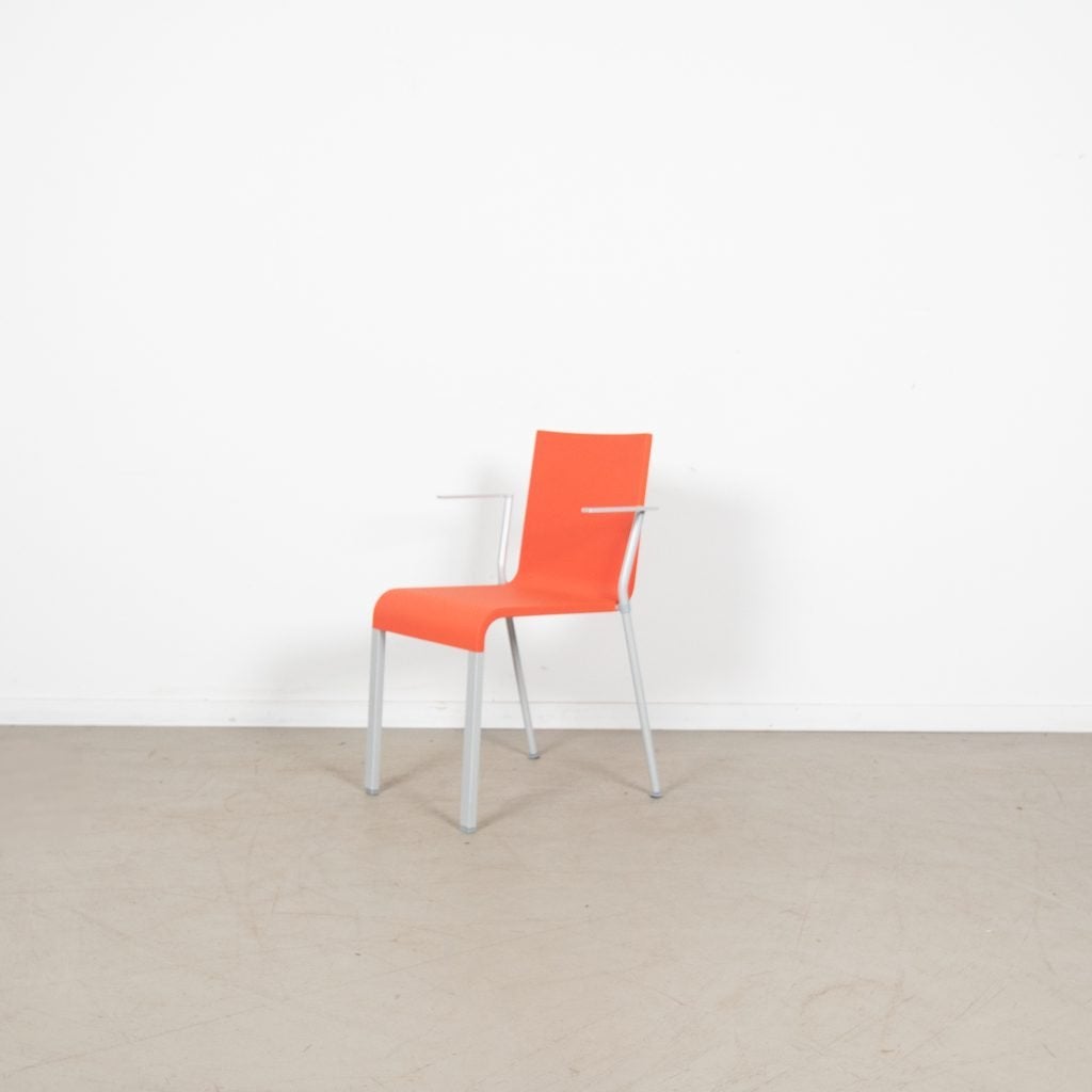 Vitra .03 Stoel Oranje Kunststof (Stapelbaar) - Gepoedercoat, Huis en Inrichting, Stoelen, Niet ingevuld, Zo goed als nieuw, Niet ingevuld