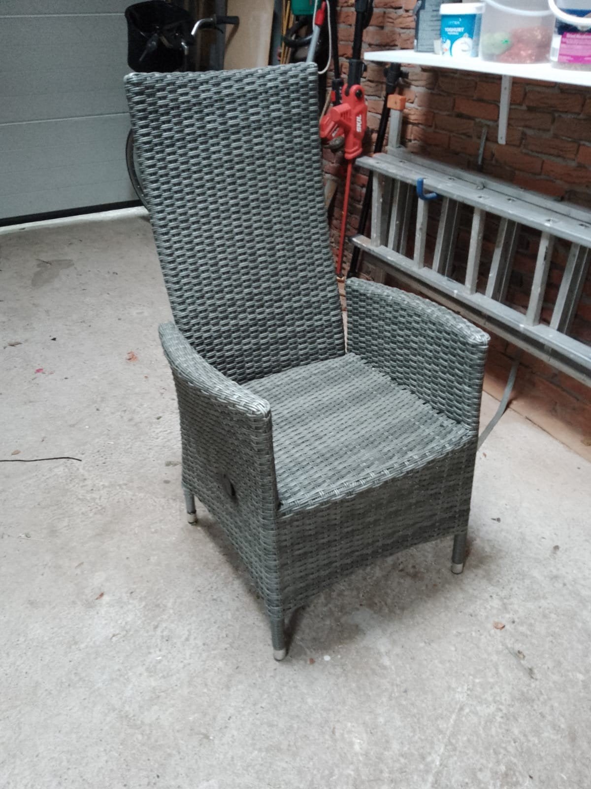 Gratis verstelbare rieten tuinstoel (Domani), Tuin en Terras, Tuinstoelen, Ophalen, Gebruikt, Rotan, Verstelbaar