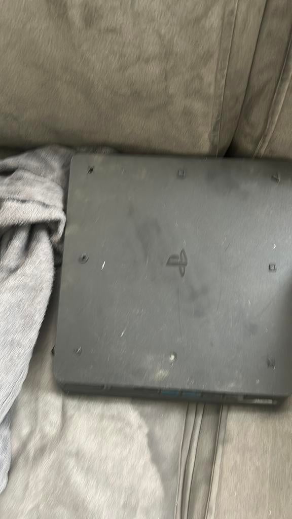 Playstation 4 gebruikt maar werkt nog goed, Online, Gebruikt, Overige genres, 1 speler