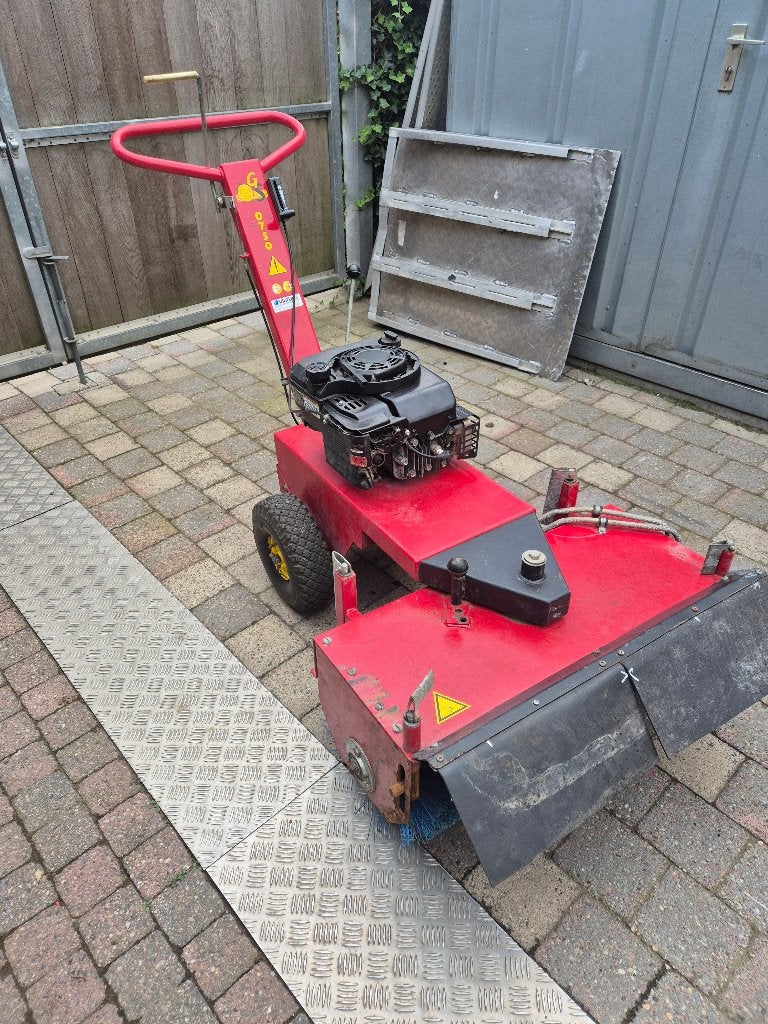 Veegmachine Sweep gs-0750 hydraulische borstelaandrijving, Ophalen, Gebruikt