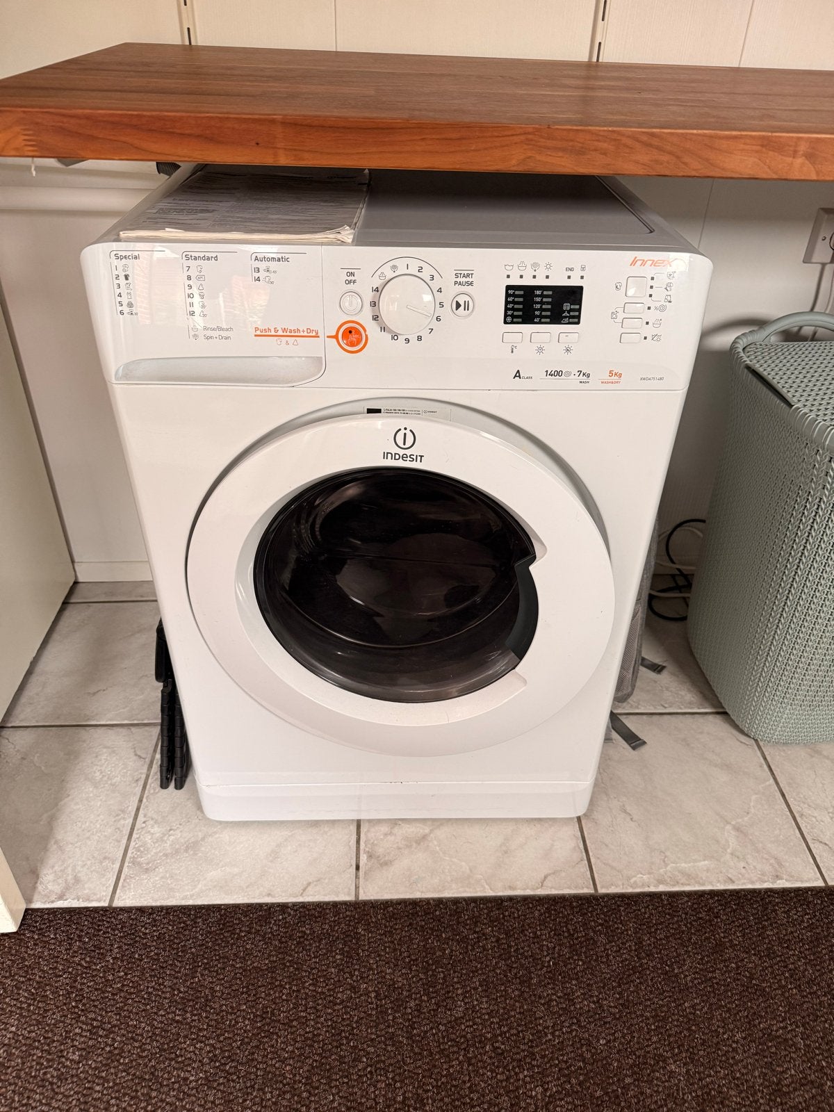 Indesit Innex Combi Wasmachine en droger A-klasse, Witgoed en Apparatuur, Wasmachines, Ophalen, Gebruikt, 85 tot 90 cm, 1200 tot 1600 toeren