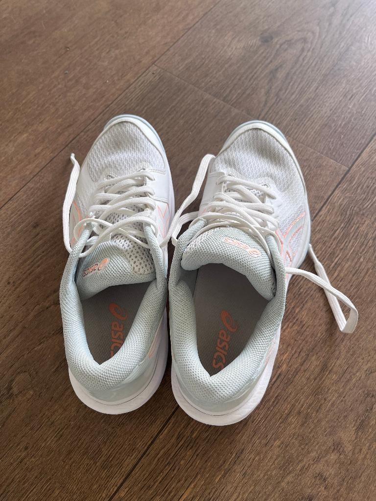 ASICS Beyond FF zaalschoenen – maat 39,5 – zeer nette staat, Hardloopschoenen, Ophalen of Verzenden, Zo goed als nieuw, Hardlopen