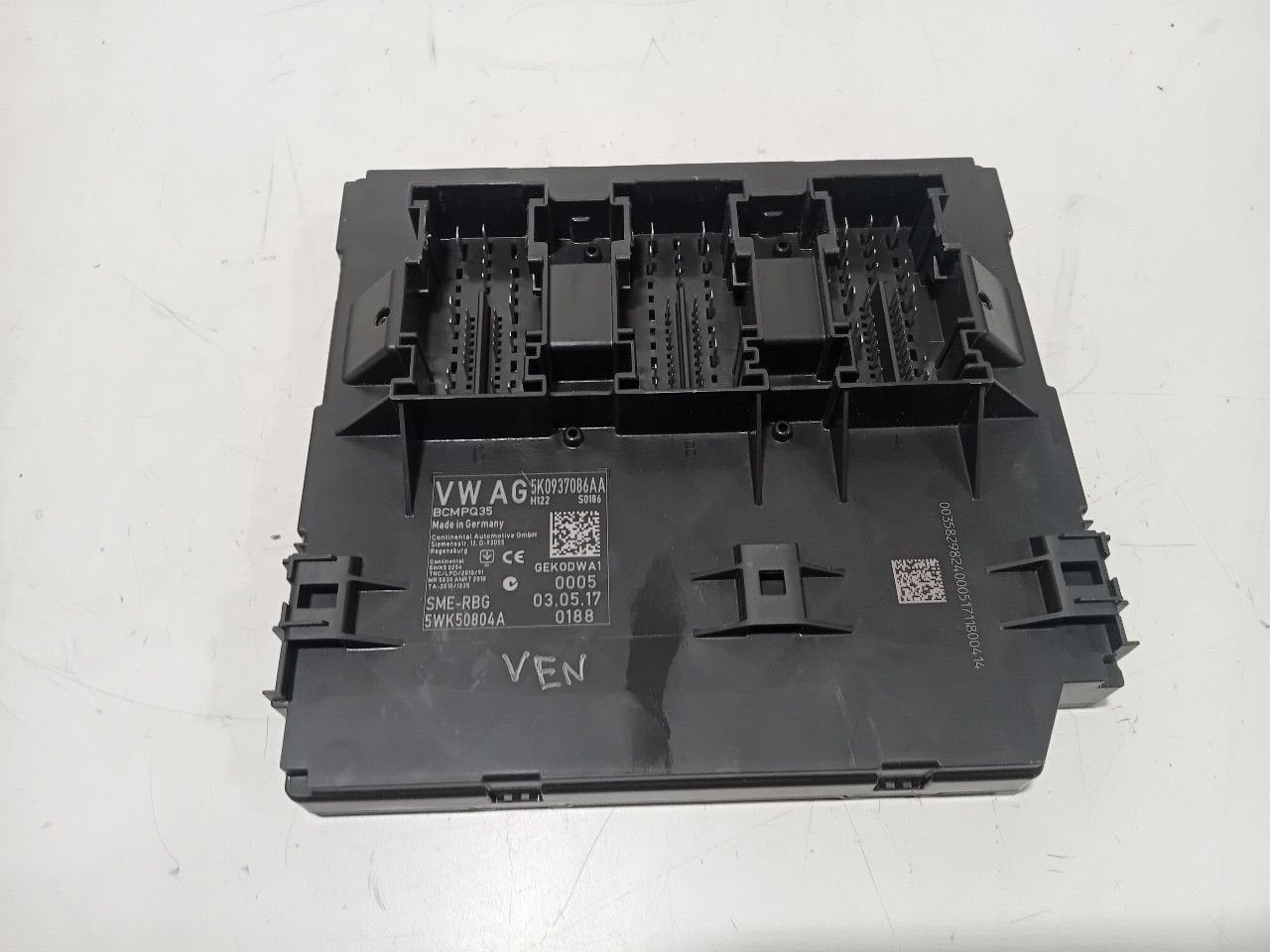 Computer body control Volkswagen Caddy, Onderdelen@venauto.nl, Van der Ven Autorecycling B.V., Gebruikt, Ettenseweg 76, 4706 PB Roosendaal, The Netherlands