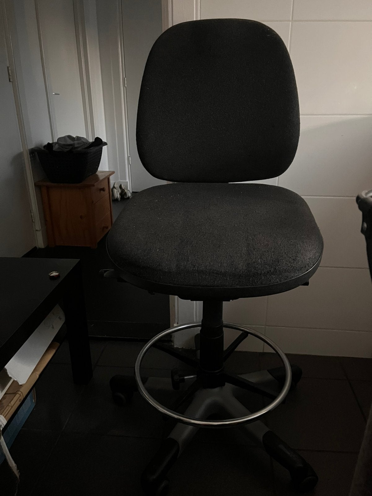 zwarte bureaustoel / black office chair, Huis en Inrichting, 1 kruk, Ophalen of Verzenden, Zo goed als nieuw, 60 tot 90 cm
