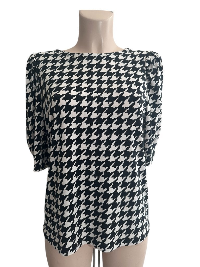 Vanilia shirt S, Zwart, Ophalen of Verzenden, Zo goed als nieuw, Korte mouw