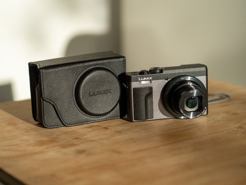 Panasonic TZ-90 met leren draagtas, Panasonic, Kantelbaar/draaibaar scherm, Ophalen of Verzenden, Zo goed als nieuw