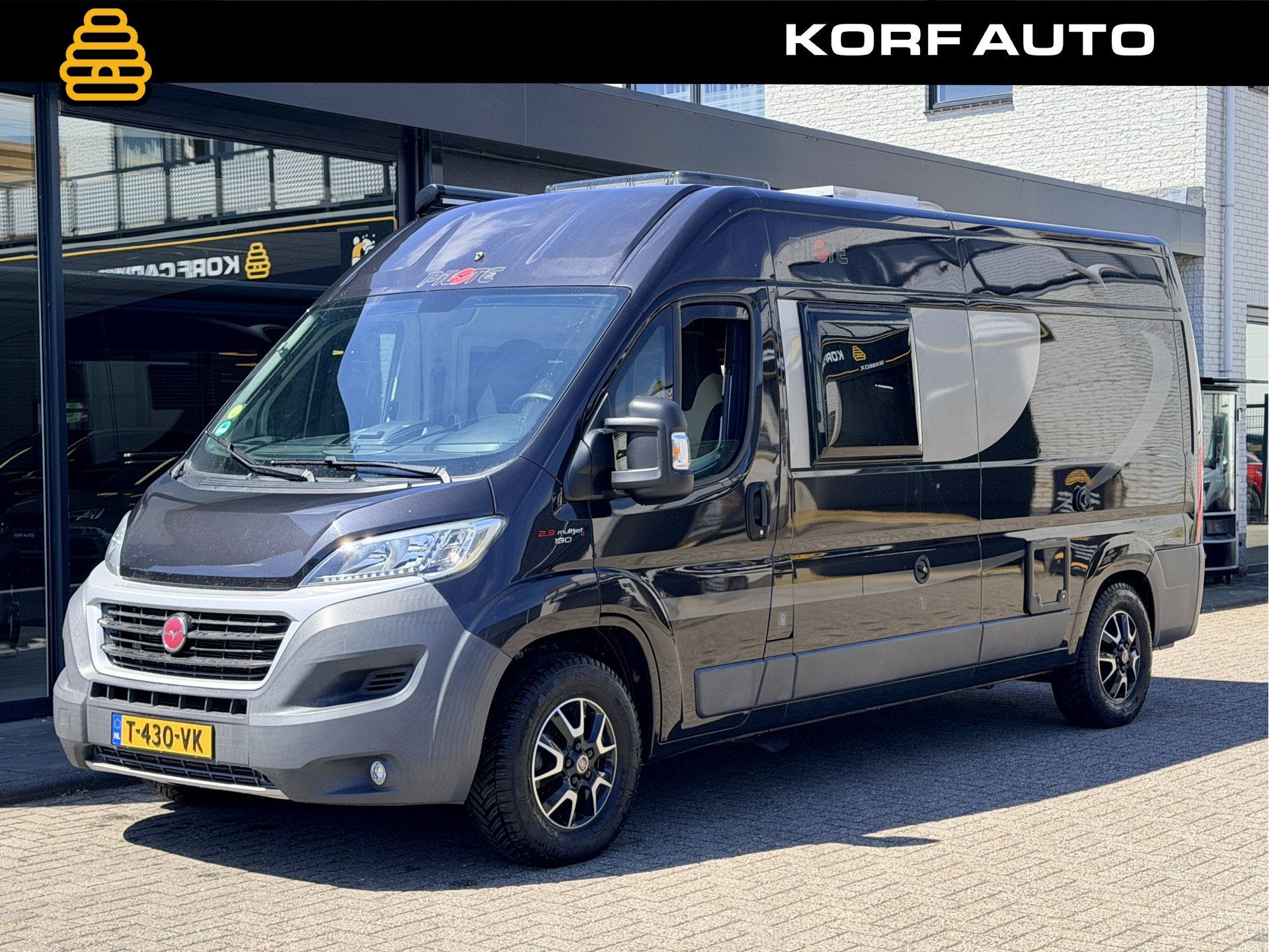 Caravans And Camping Pilote