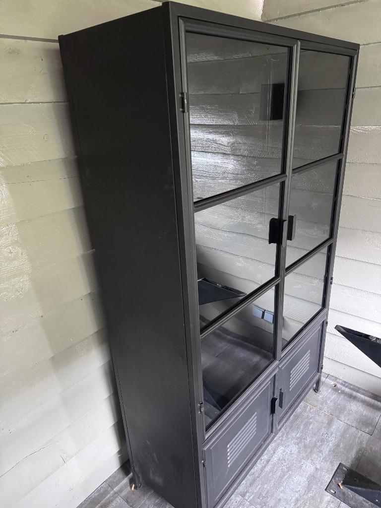 Servieskast, Huis en Inrichting, Kasten | Vitrinekasten, Ophalen, 100 tot 150 cm, Metaal, 150 tot 200 cm