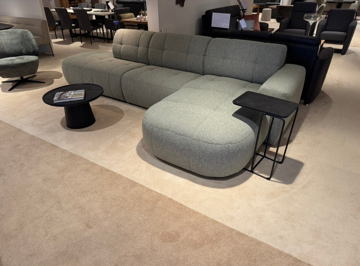 GLOEDNIEUWE BANK MET LONGCHAIR VAN €2274,- VOOR €1500,-, Ophalen, Nieuw, Stof