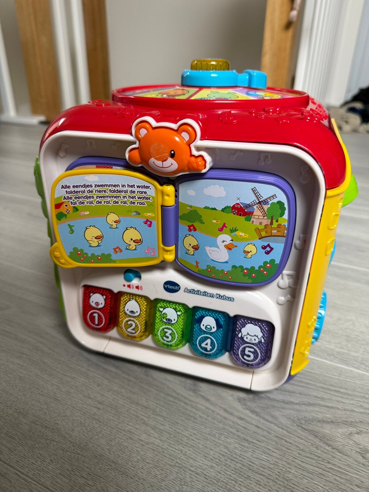 Vtech activiteiten kubus, Kinderen en Baby's, Ophalen, Zo goed als nieuw, 6 maanden tot 2 jaar