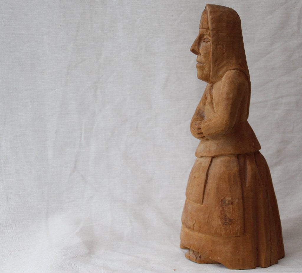 Poolse vrouw, houtsnijwerk, 35 cm hoog., Ophalen of Verzenden, Gebruikt, Mens