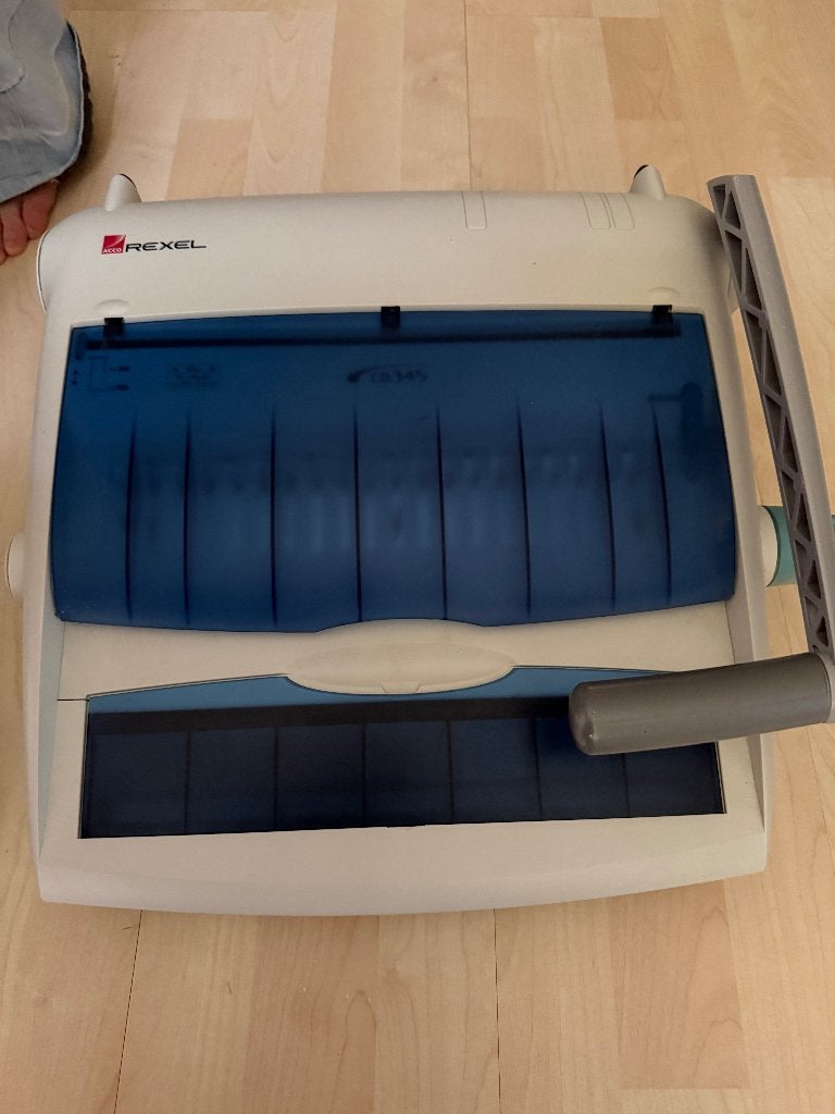 Rexel CB 345 inbindmachine met perforator en ringbanden, Ophalen, Zo goed als nieuw