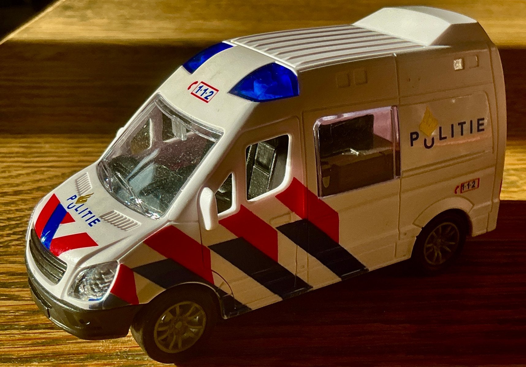 Ambulance bus deuren en achterdeuren kunnen open 12.3 cm, Ophalen, Zo goed als nieuw, Bus of Vrachtwagen