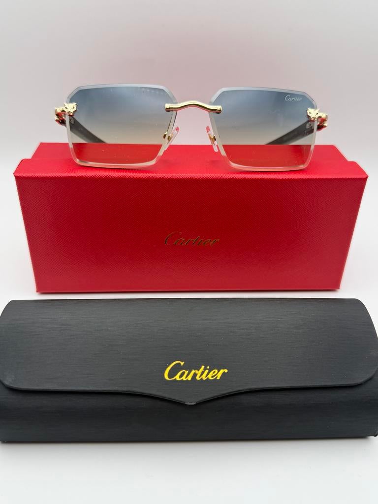 Cartier Zonnebril met Gouden Details en Panterkoppen, Overige merken, Zonnebril, Overige kleuren, Nieuw