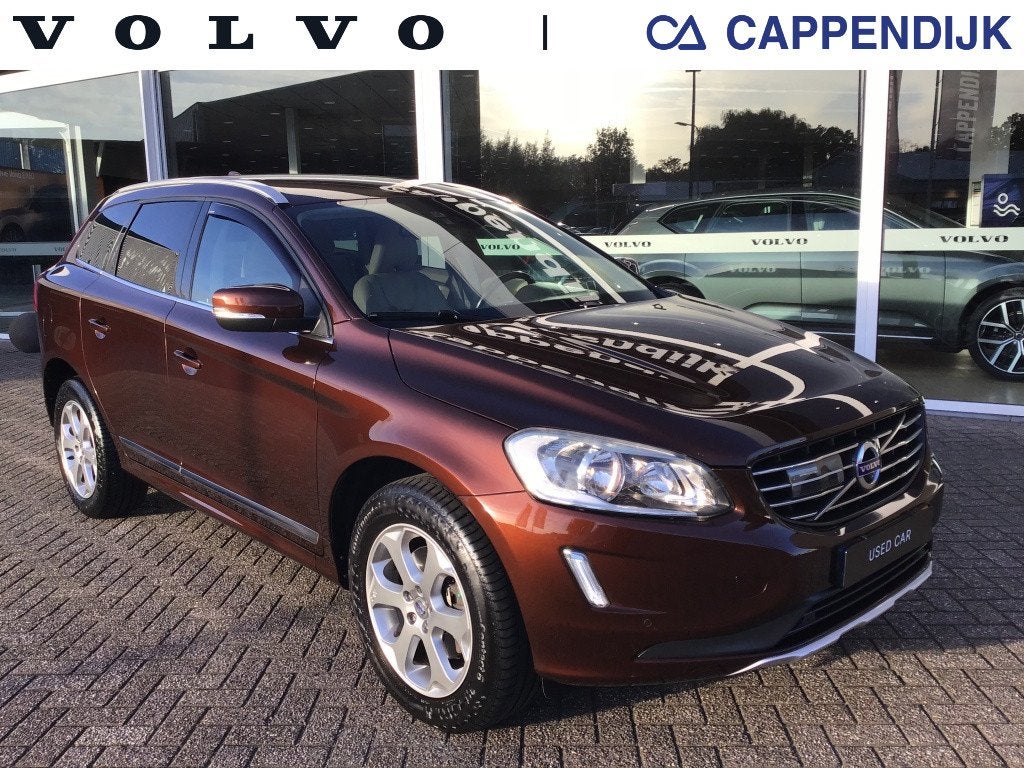 Volvo XC60 2.0 T5 FWD Summum ACC/Standkachel/Blis/Leder, Dealer onderhouden, 15 km/l, Gebruikt, 4 cilinders