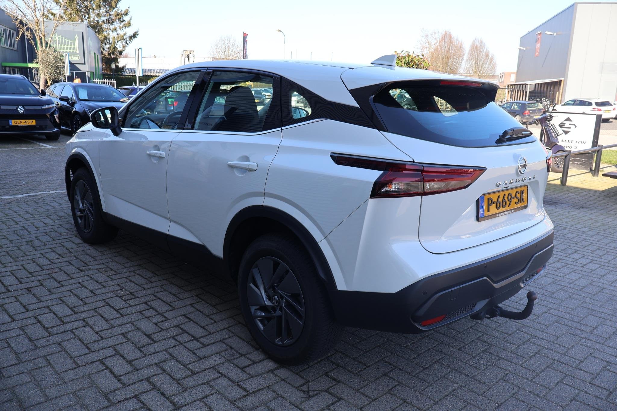 Nissan Qashqai 1.3 MHEV Xtronic Business Access + NAP / 1e E, Auto's, Stof, Euro 6, Wit, Origineel Nederlands