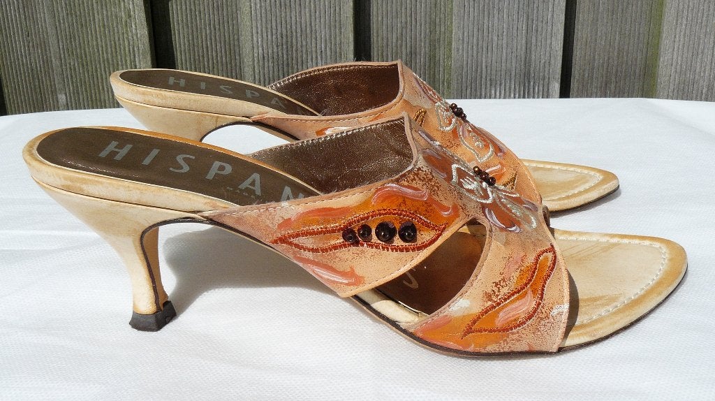 Hispanitas bruin/oranje sandalen met bloemen en hak maat 37, Hispanitas, Oranje, Zo goed als nieuw, Sandalen of Muiltjes
