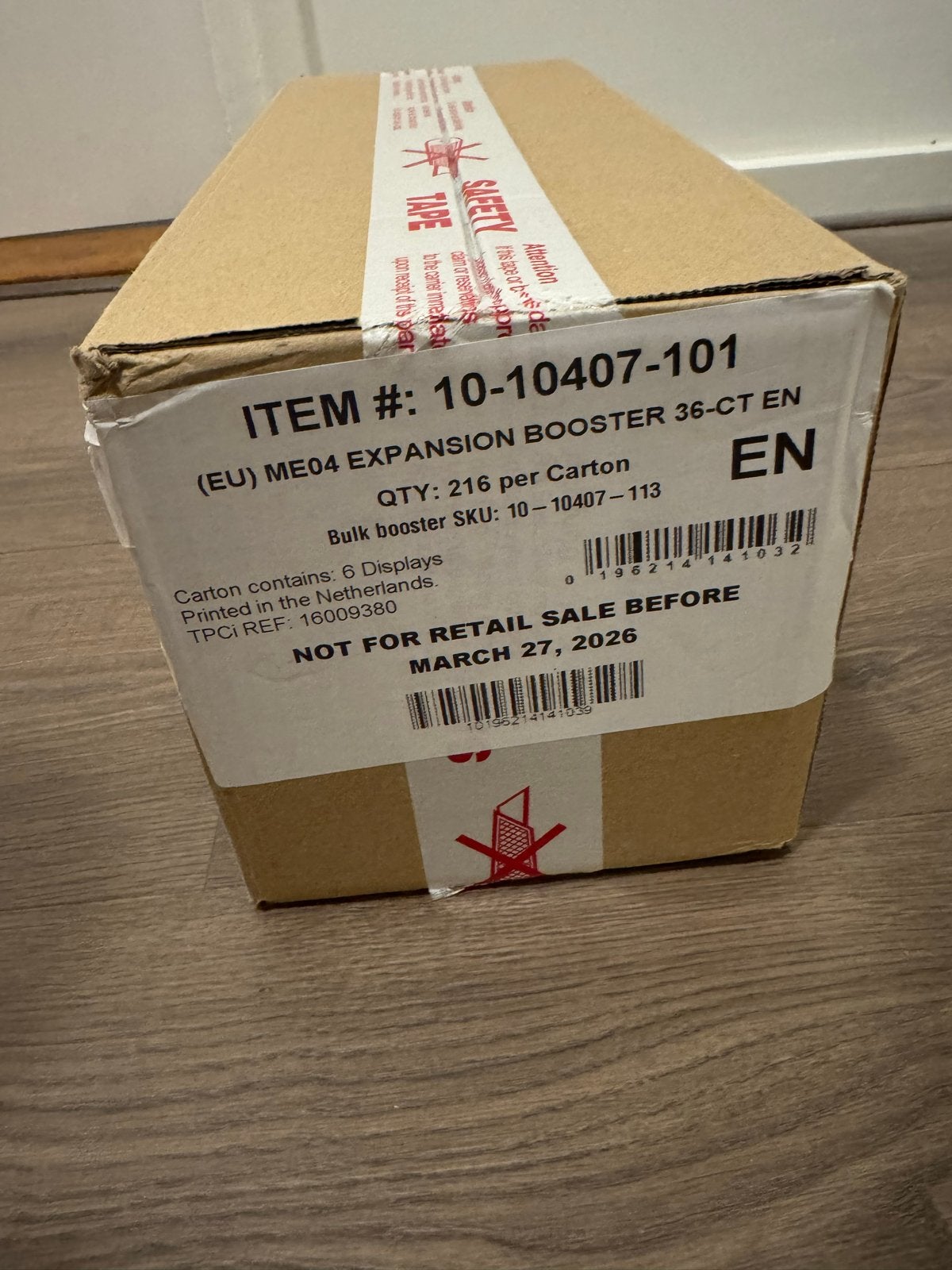Chaos rising booster box case, Ophalen of Verzenden, Nieuw, Boosterbox