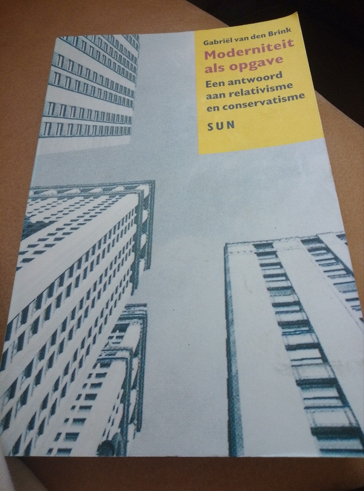 Moderniteit als opgave - Gabriël van den Brink, Ophalen of Verzenden, Nederland, Gabriël van den Brink, Zo goed als nieuw