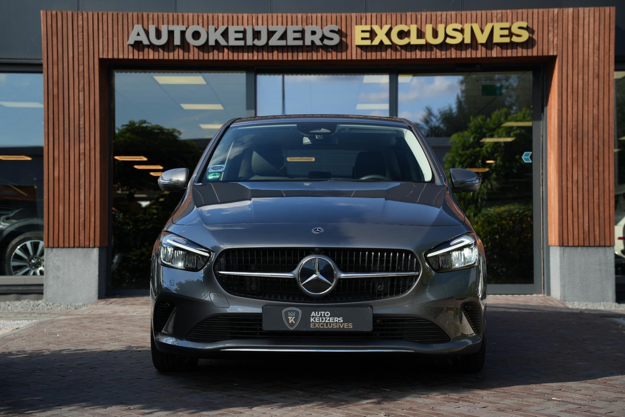 Mercedes-Benz B-klasse 180 Progressive Line Advanced Trekhaa, Auto's, 136 pk, Gebruikt, 4 cilinders, Bedrijf
