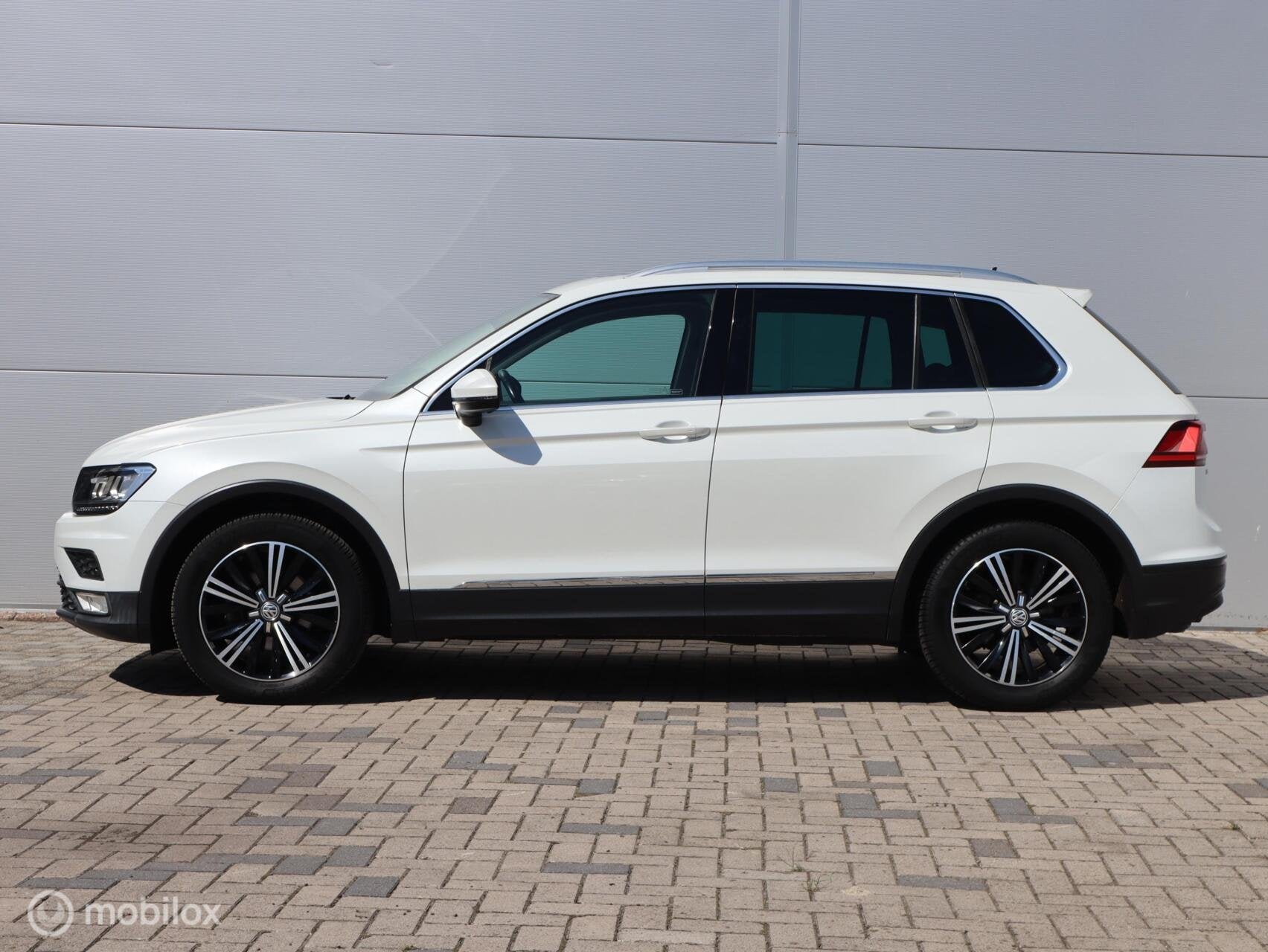 Volkswagen Tiguan Highline 1.4 TSI Trekhaak Virtual ACC Pano, Auto's, Voorwielaandrijving, 125 pk, Gebruikt, 4 cilinders