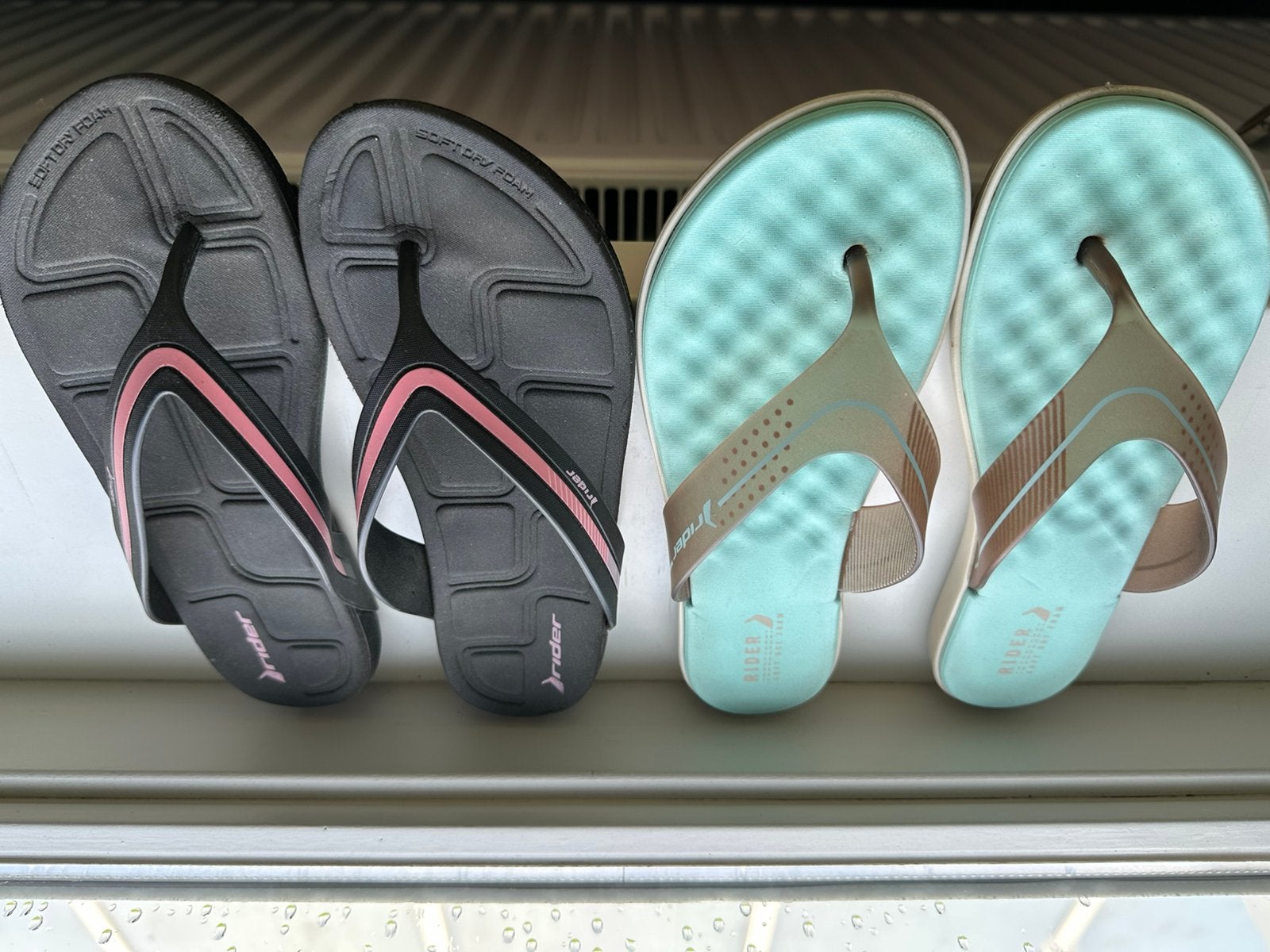 Rider teenslippers(2 pr) ‘soft dry foam’ massage voetbed., Slippers, Ophalen of Verzenden, Zo goed als nieuw, Groen