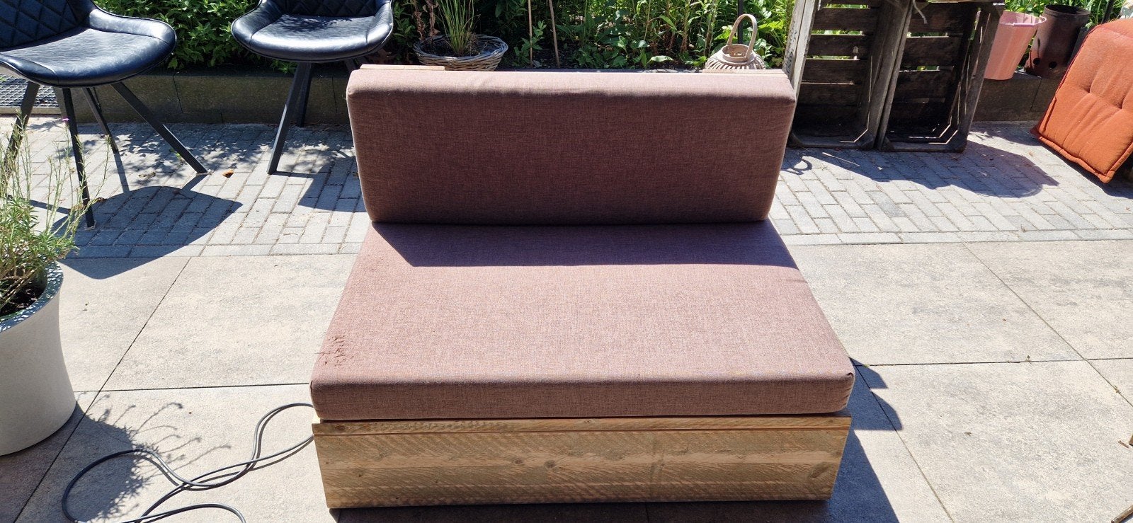 Te koop steigerhouten bankje + bijzettafeltje, Ophalen, Gebruikt, Hout