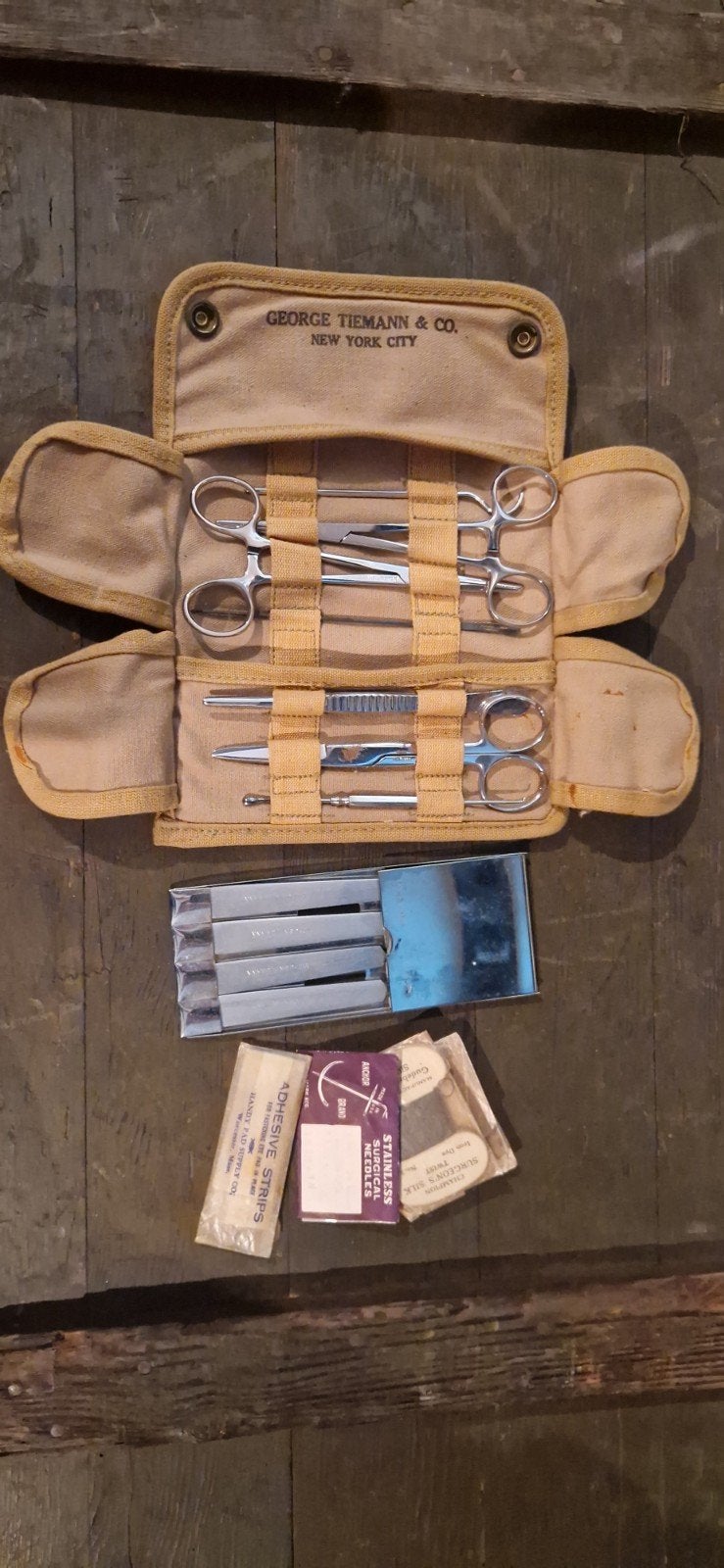 US ww2 medic kit pocket case, Verzamelen, Ophalen of Verzenden, Amerika