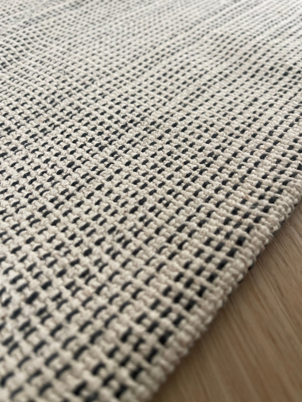 IKEA TIPHEDE Vloerkleed 120x180 cm - Zo goed als nieuw, Ophalen, 100 tot 150 cm, Beige, Zo goed als nieuw