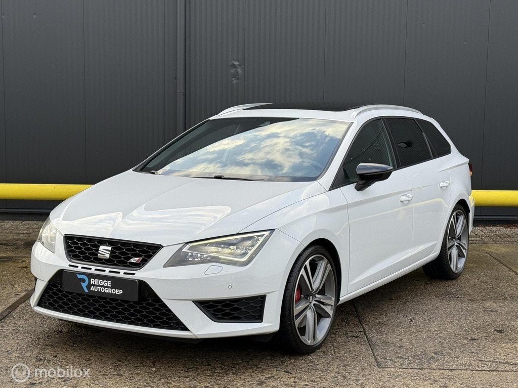 Seat Leon ST 2.0 TSI Cupra 290 PANORAMADAK|BOMVOL|TREKHAAK|, Auto's, Seat, 15 km/l, Gebruikt, Euro 6, 4 cilinders