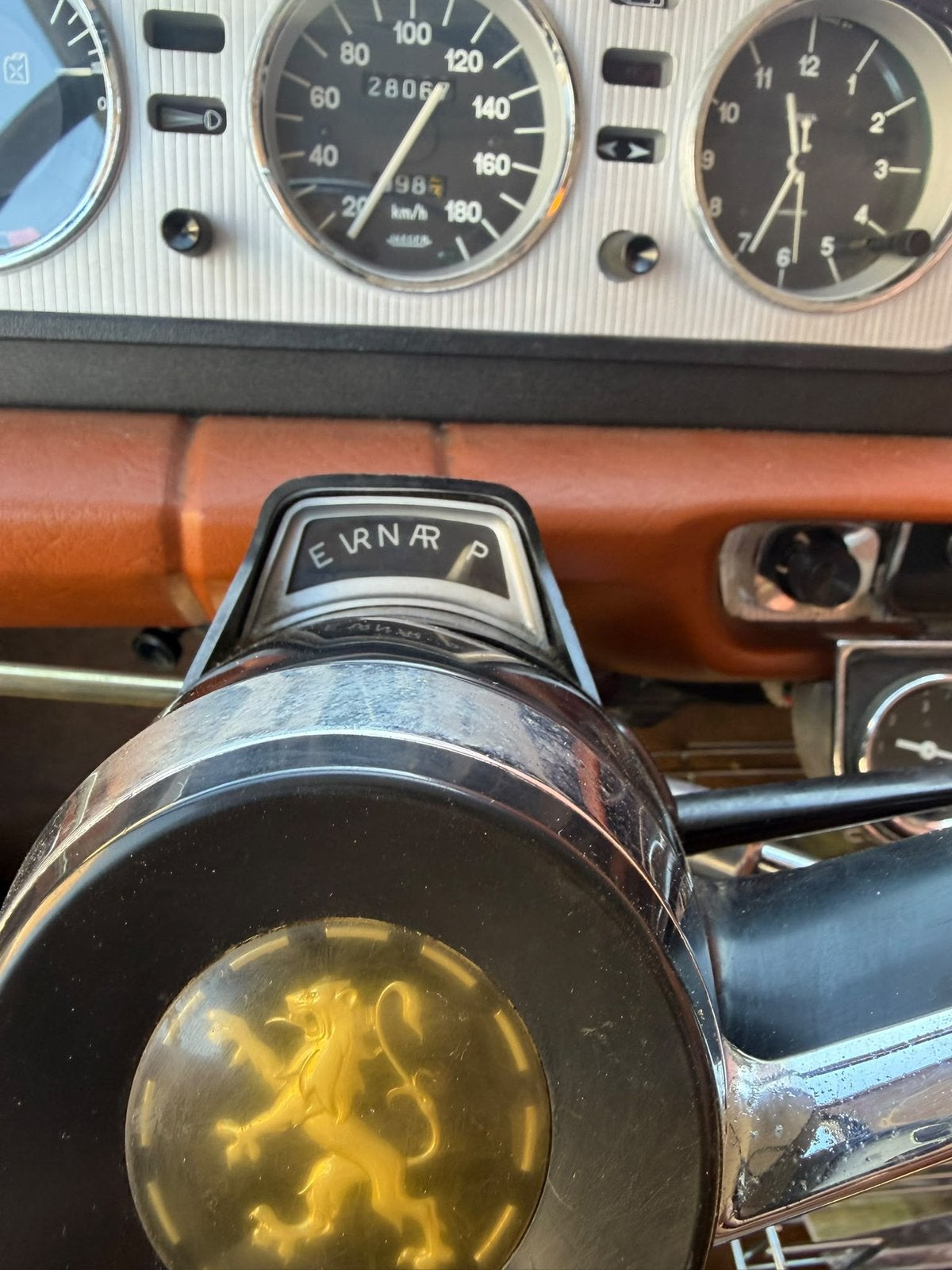 Peugeot 404 SL Automatique uit 1968, foto 10