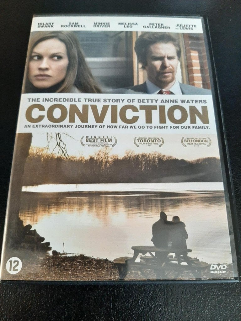 Conviction, Hilary Swank, Sam Rockwell, Minnie Driver!, Vanaf 12 jaar, Ophalen of Verzenden, Gebruikt, Waargebeurd drama