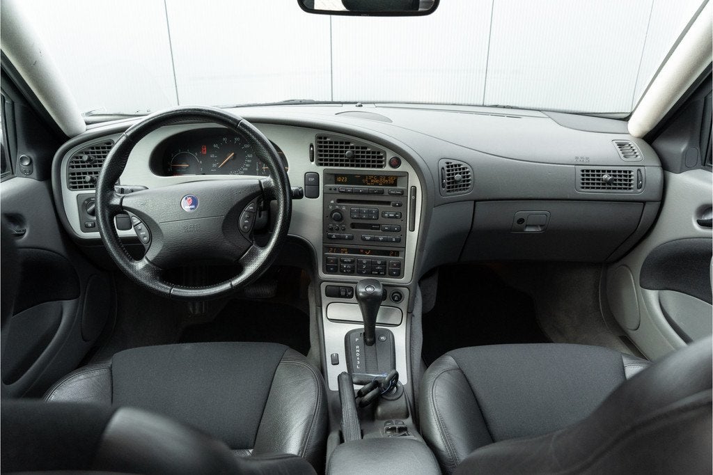Saab 9-5 Estate 2.3 Turbo Aero | Nieuwe distributieketting, Auto's, Saab, Stoelverwarming, 4 cilinders, Leder en Stof, 93 €/maand