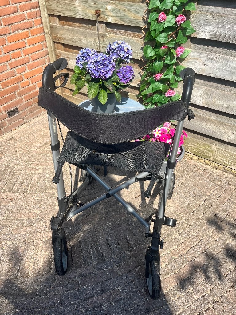 Rollator Vermeiren lichtgewicht, Ophalen, Opvouwbaar, Zo goed als nieuw