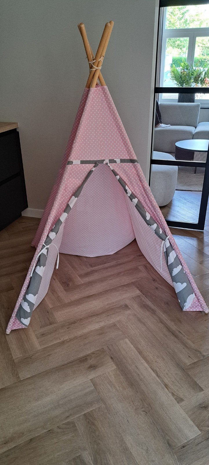 Roze kinder tipi tent met wolkjespatroon, Ophalen, Gebruikt