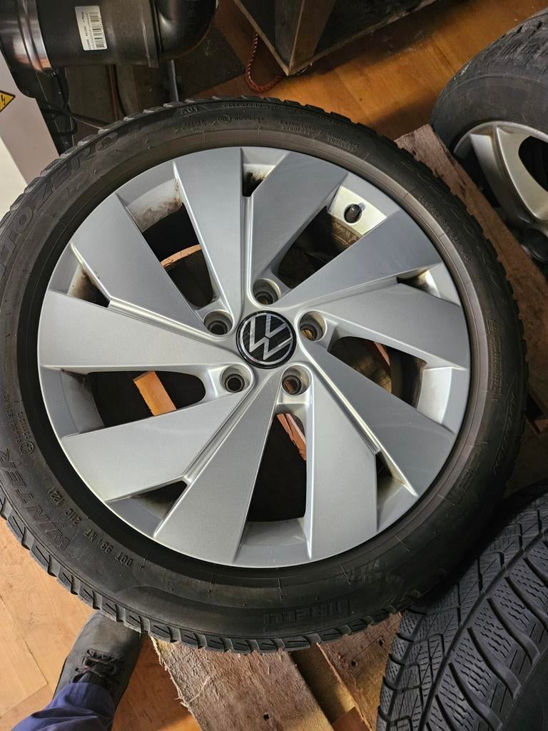 VW & Mercedes wielen met bijna nieuwe winterbanden, Auto-onderdelen, Ophalen of Verzenden, Gebruikt, Winterbanden, Banden en Velgen